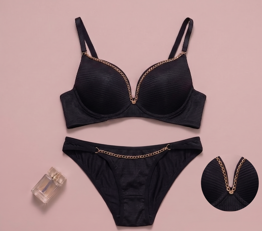 Luxury Ribbed Push-Up Bra & Thong Set with Gold Chain Detail